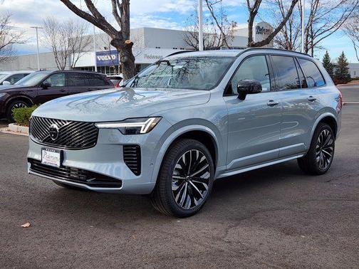 2026 Volvo XC90 B6 Ultra Dark Theme 7-Seater