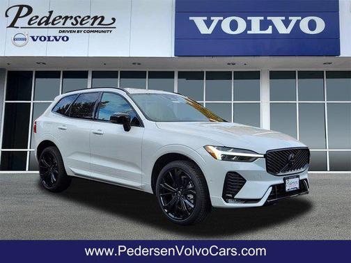 2026 Volvo XC60 B5 Ultra Black Edition