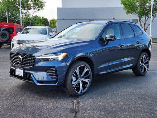 2025 Volvo XC60 Plug-In Hybrid T8 Ultra