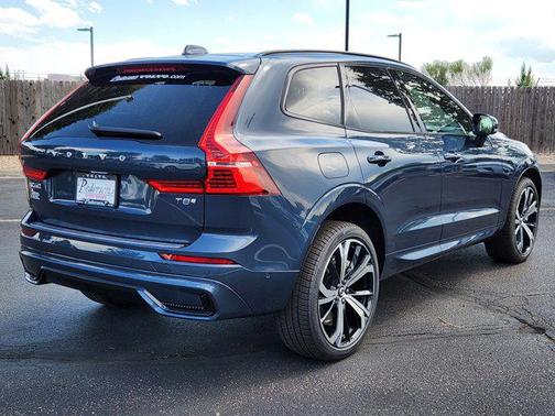 2025 Volvo XC60 Plug-In Hybrid T8 Ultra