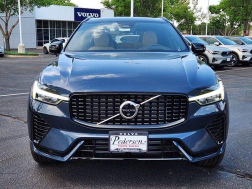 2025 Volvo XC60 Plug-In Hybrid T8 Ultra
