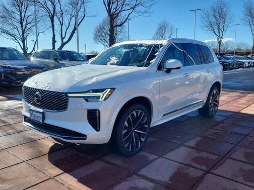 2026 Volvo XC90 B6 Plus 7-Seater