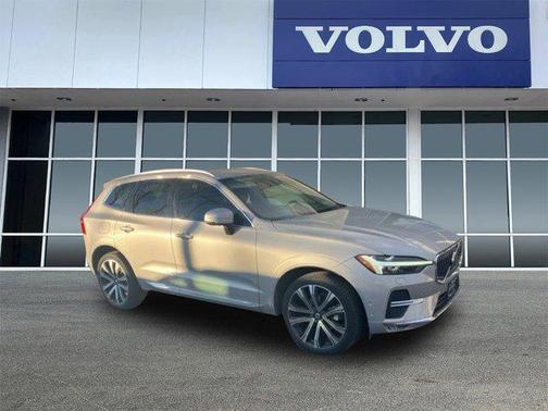 2023 Volvo XC60 B5 Ultimate Bright Theme