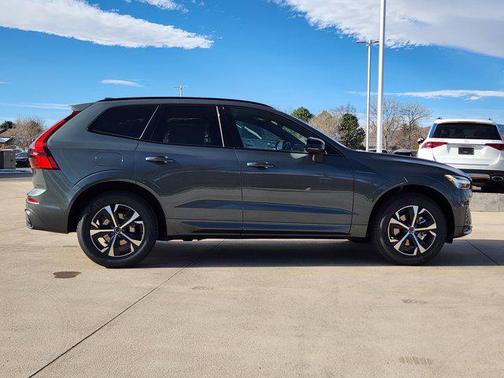 2026 Volvo XC60 B5 Core