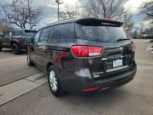 2015 Kia Sedona LX