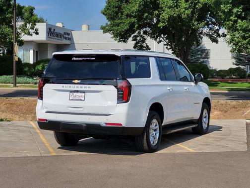 Summit White 2025 Chevrolet Suburban LS