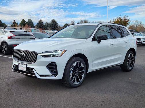 2026 Volvo XC60 B5 Plus