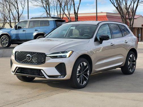 2026 Volvo XC60 B5 Plus