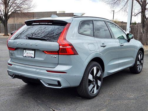 2025 Volvo XC60 Plug-In Hybrid T8 Plus