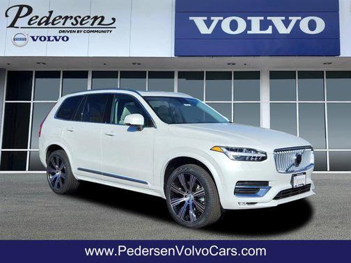 2025 Volvo XC90 B6 Plus 7-Seater
