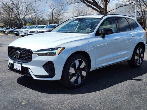 2025 Volvo XC60 Plug-In Hybrid T8 Plus