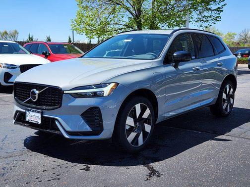 2025 Volvo XC60 Plug-In Hybrid T8 Plus