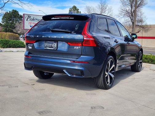 Denim Blue Metallic 2024 Volvo XC60 B5 Ultimate Dark Theme