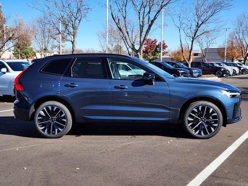 2026 Volvo XC60 B5 Ultra