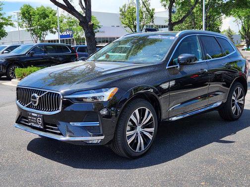 2022 Volvo XC60 B6 Inscription