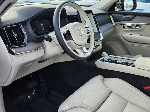 2026 Volvo XC90 Ultra Dark Theme, B6 AWD Gas (mild hybrid), Gasoline, 7 Seats