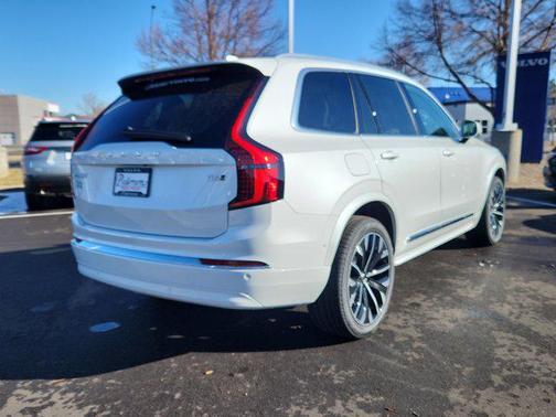 2026 Volvo XC90 B6 Ultra 7-Seater