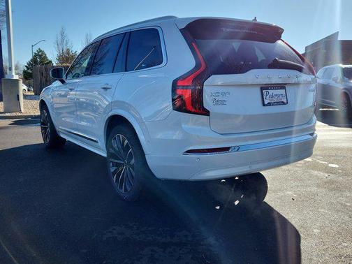 2026 Volvo XC90 B6 Ultra 7-Seater