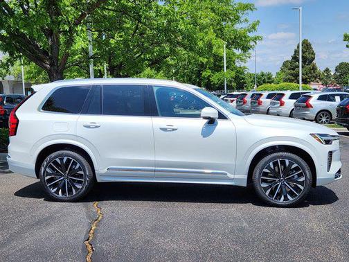 2025 Volvo XC90 Plug-In Hybrid T8 Plus 7-Seater