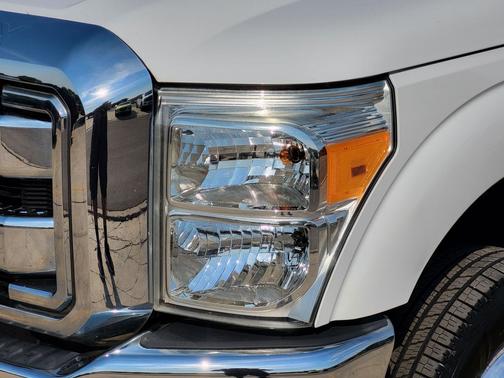 White 2012 Ford F-350 Lariat