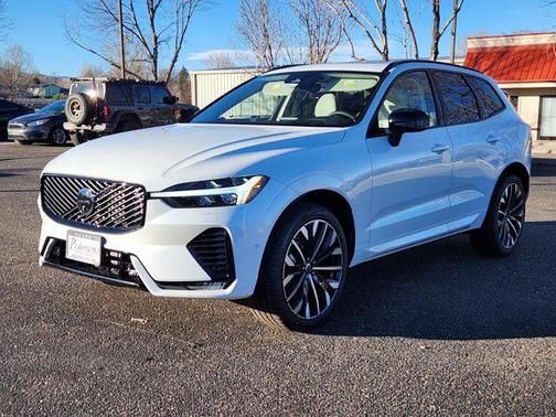 2026 Volvo XC60 B5 Ultra