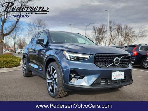 2026 Volvo XC40 B5 Ultra