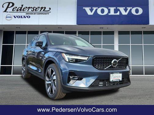 2026 Volvo XC40 B5 Ultra