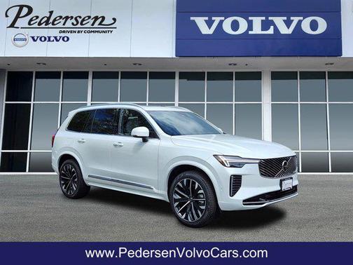 2025 Volvo XC90 B6 Plus 7-Seater