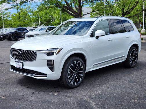 2025 Volvo XC90 B6 Plus 7-Seater