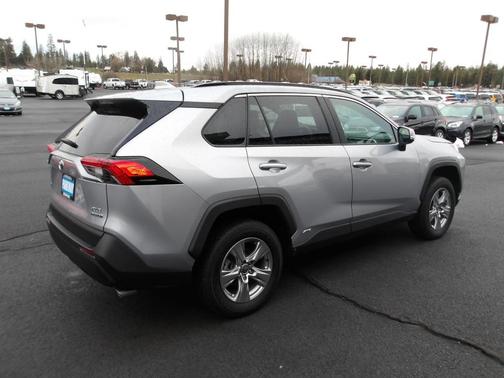 2023 Toyota RAV4 Hybrid XLE