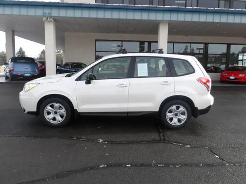 2014 Subaru Forester 2.5i
