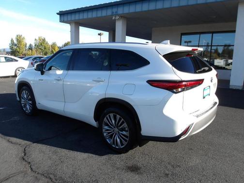 2020 Toyota Highlander Hybrid Platinum