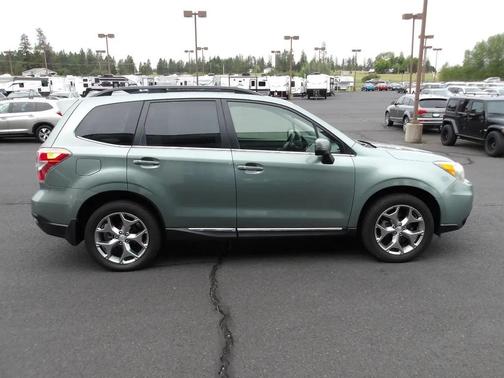 Green 2016 Subaru Forester 2.5i Touring
