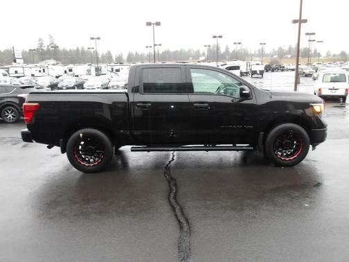 2018 Nissan Titan SL