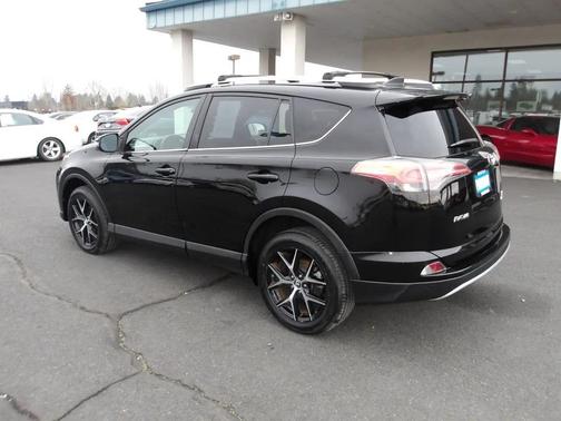 2016 Toyota RAV4 SE