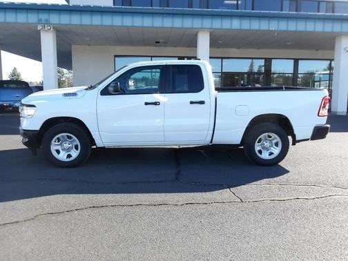 Bright White Clearcoat 2023 RAM 1500 Tradesman