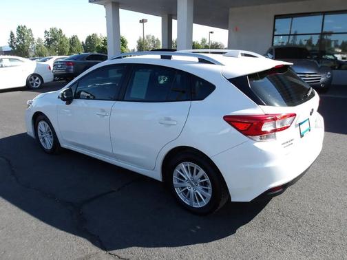 White 2018 Subaru Impreza 2.0i Premium
