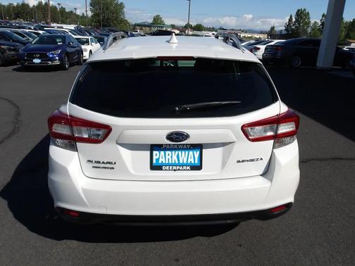 White 2018 Subaru Impreza 2.0i Premium