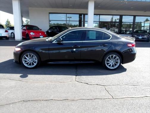 2017 Alfa Romeo Giulia Base