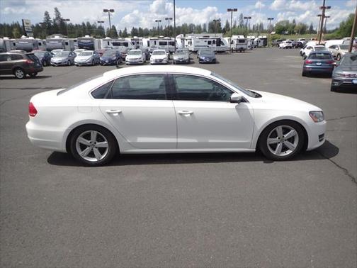 2013 Volkswagen Passat 2.5 SE