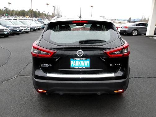 2022 Nissan Rogue Sport SL