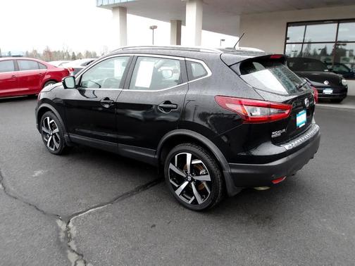 2022 Nissan Rogue Sport SL