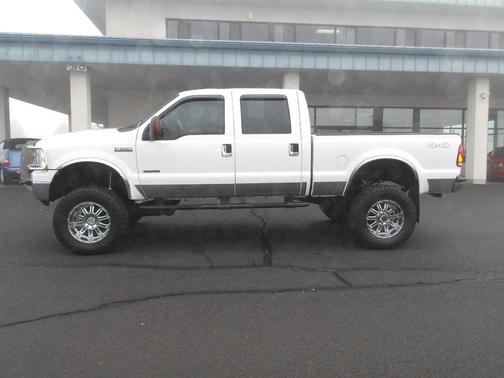 2005 Ford F-250 XLT Crew Cab