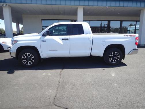 2018 Toyota Tundra SR5