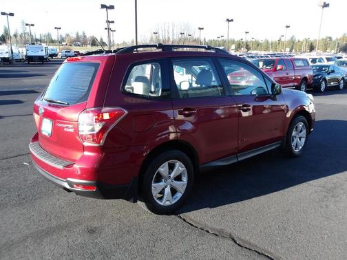 2015 Subaru Forester 2.5i