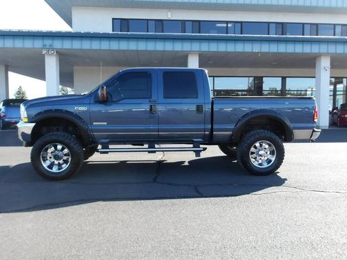 Blue 2004 Ford F-250 Lariat