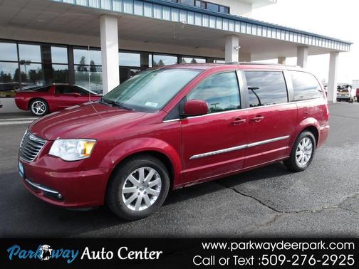 2016 Chrysler Town & Country Touring