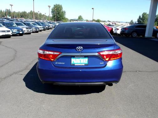 2016 Toyota Camry SE