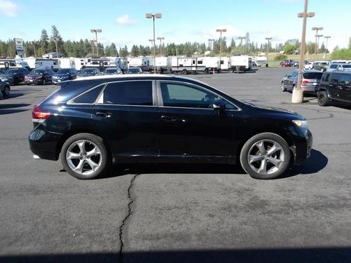 Black 2014 Toyota Venza LE