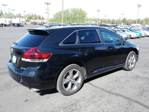 Black 2014 Toyota Venza LE
